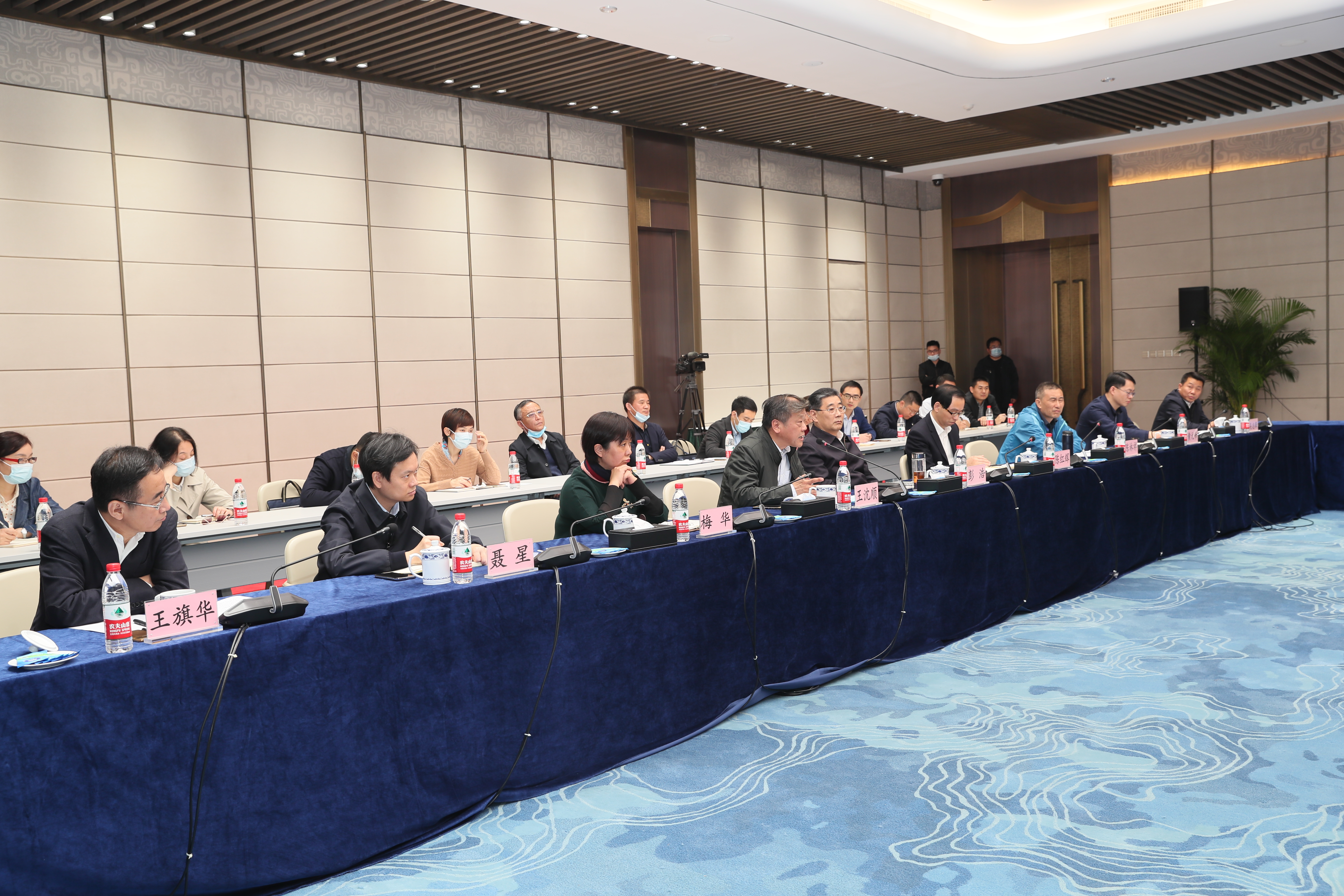 副省長肖菊華來公司調(diào)研：武漢體育中心在做好軍運會“后半篇文章”中具有標(biāo)桿意義(圖10)